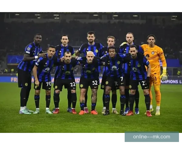 前十二轮仅失五球国米防线冠绝欧洲蓝黑军团重塑意甲钢铁长城传奇